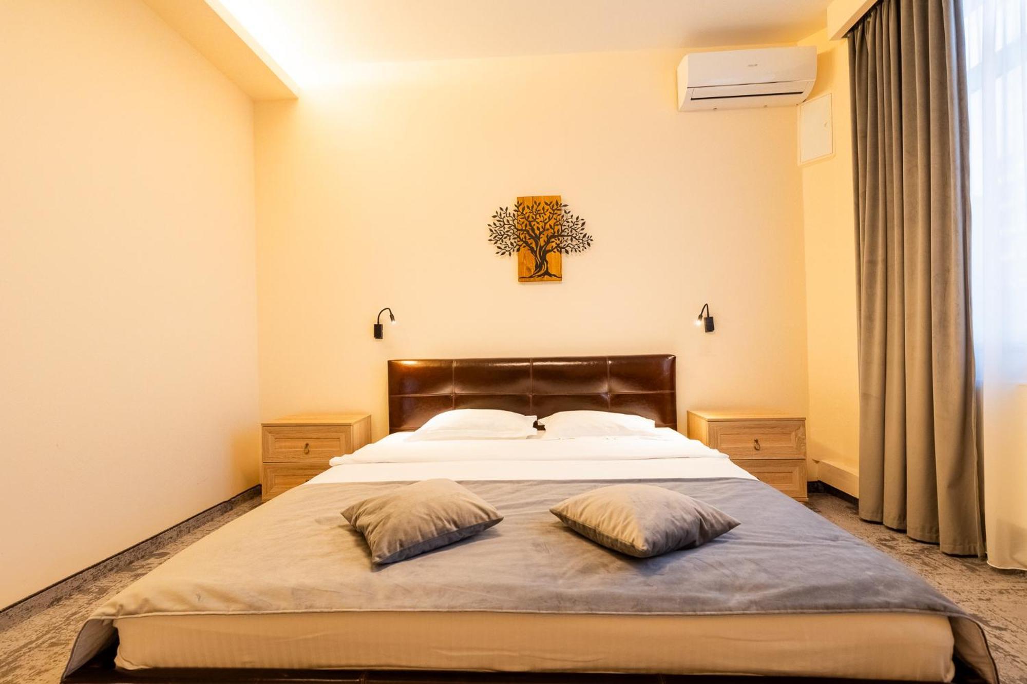 Pensiunea Floarea Soarelui Brasov Ngoại thất bức ảnh