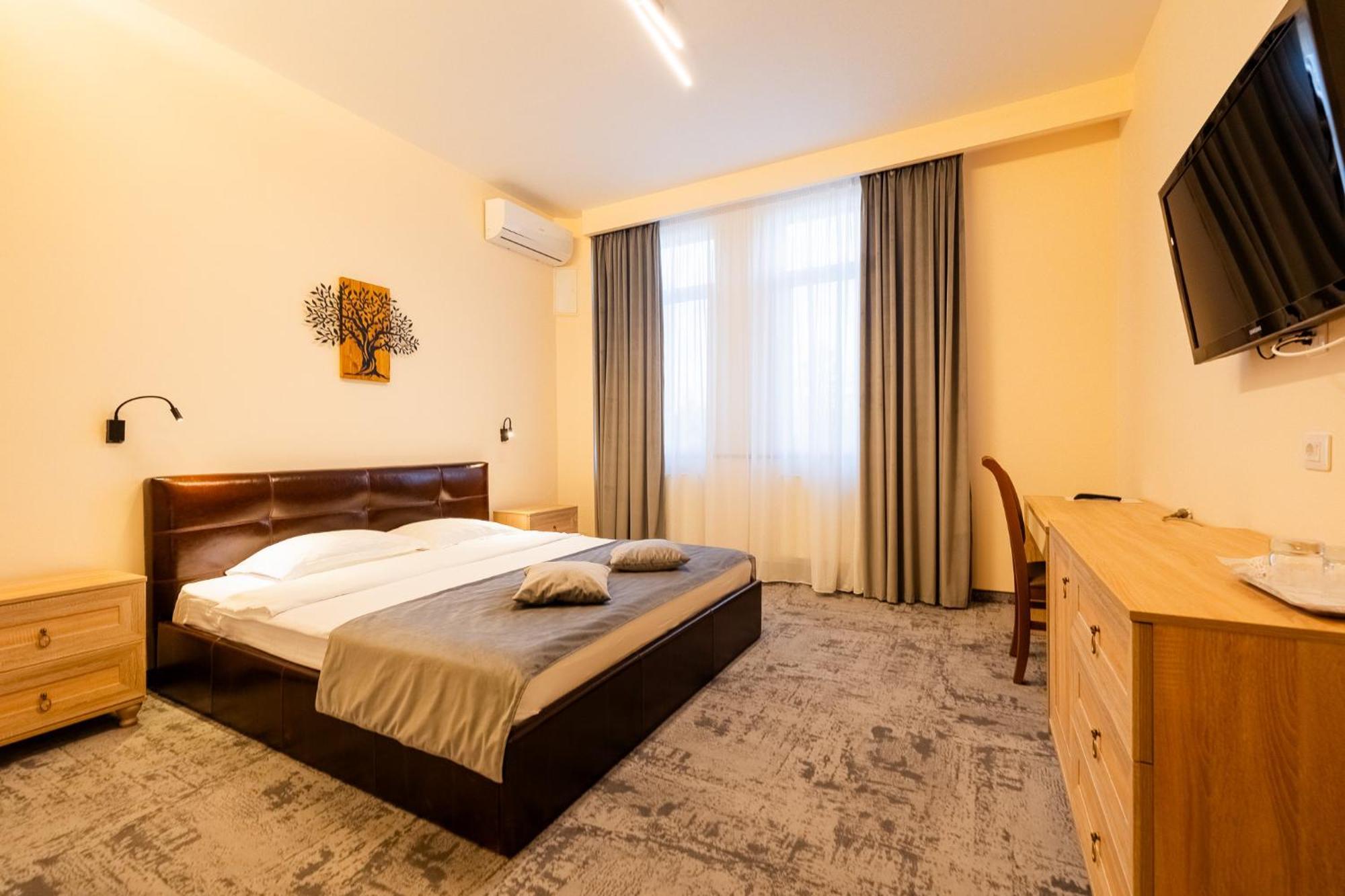 Pensiunea Floarea Soarelui Brasov Ngoại thất bức ảnh