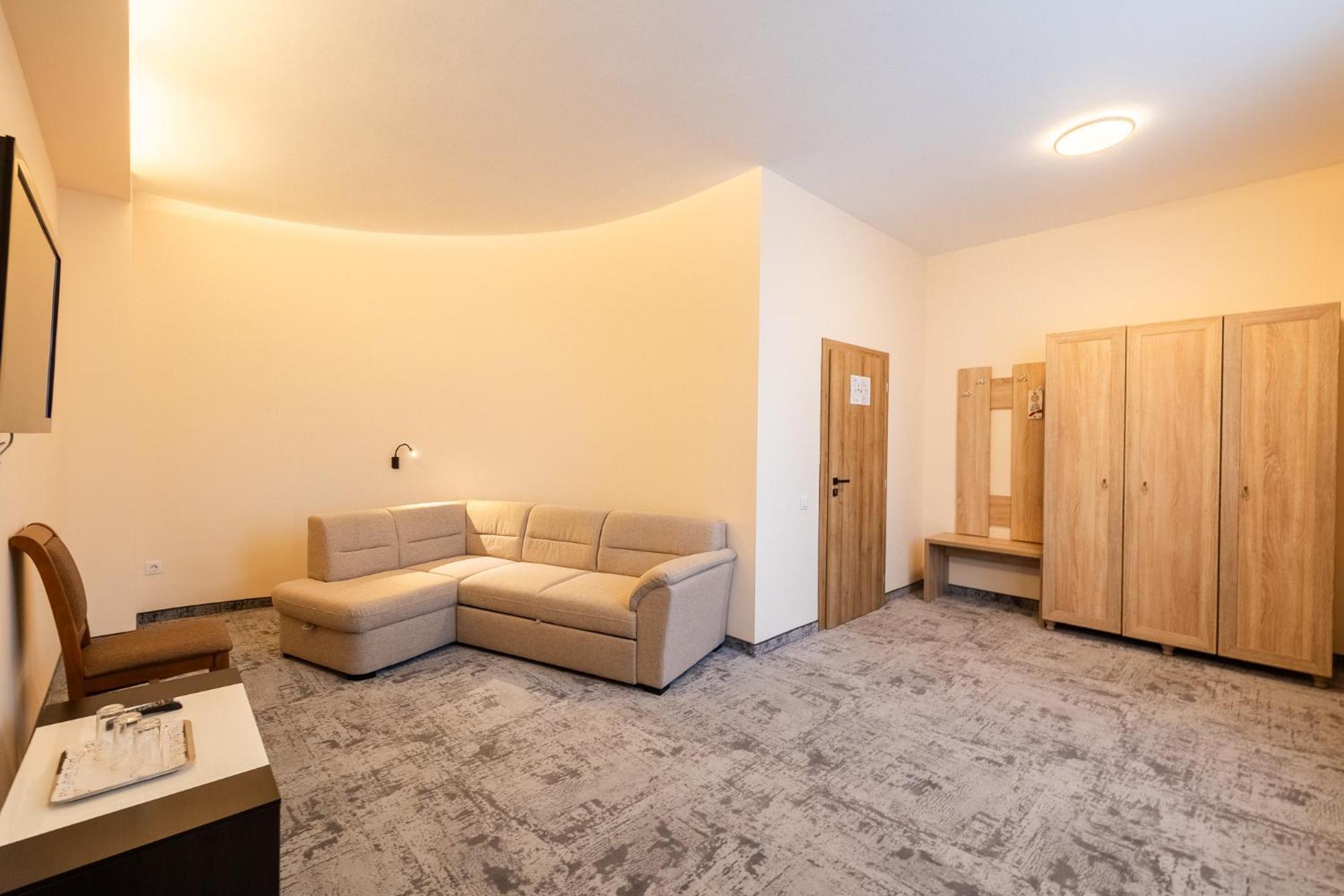Pensiunea Floarea Soarelui Brasov Ngoại thất bức ảnh